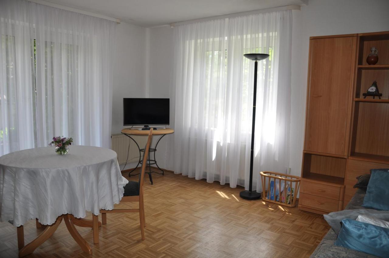 Ferienwohnung Fischer 미르스부르크 외부 사진